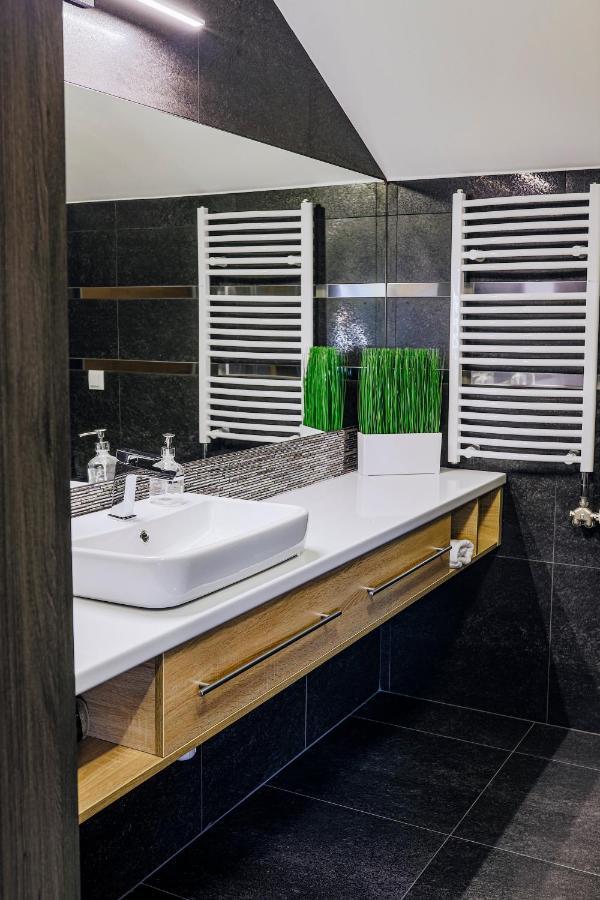 Targowa37 Uniejow Bed & Breakfast Exterior photo